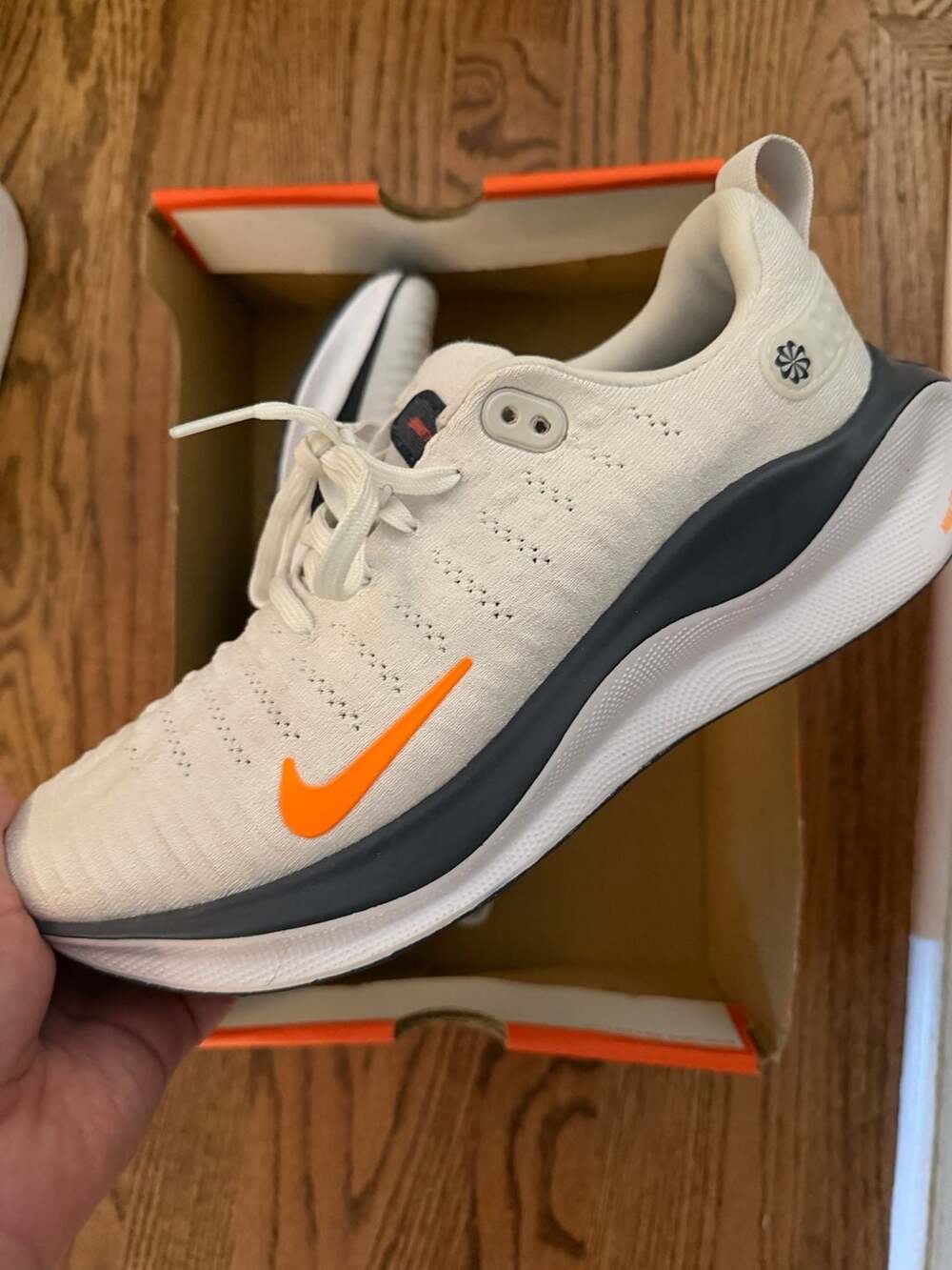 Nike ReactX Infinity Run 4 Platinum Tint Total Orange DR2665-010 Men's Size 9 /